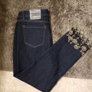 D. Jean's Size 8 Modern fit High waist ankle